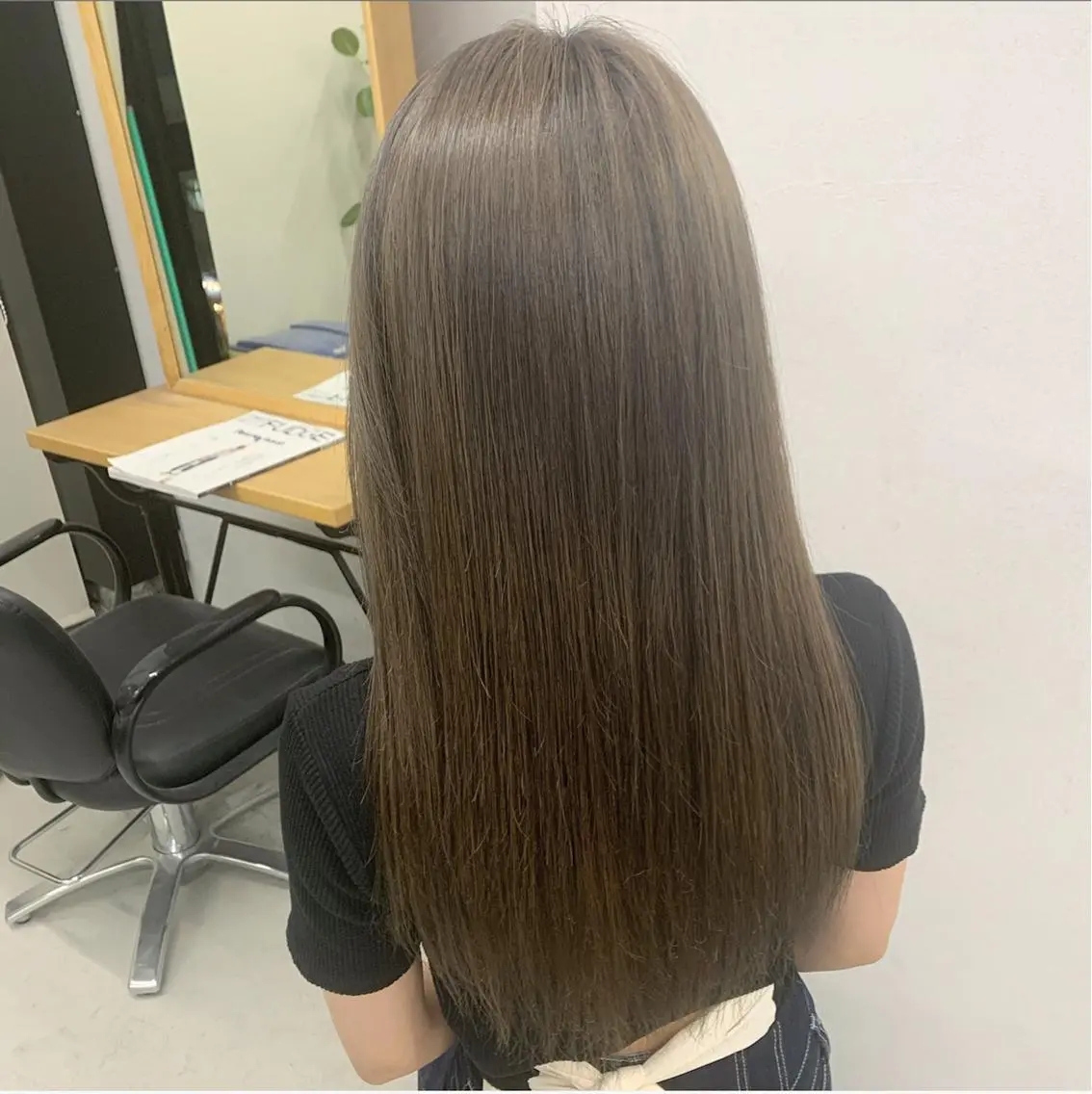 ロング カラー カット ヘアカラー トリートメント 難波 茜のヘアスタイル