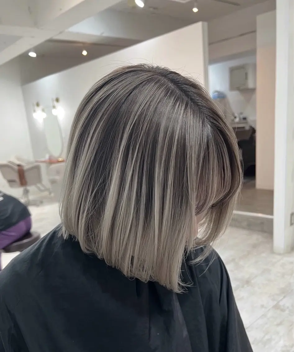 ショート カラー バレイヤージュ グレージュ レイヤーカット 指名数No.1 /NAOYAのヘアスタイル