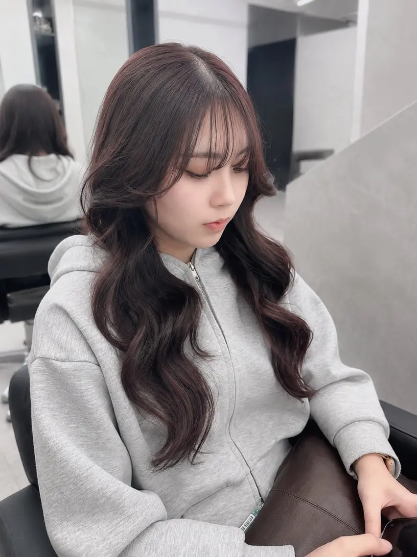 ロング カラー カット ヘアカラー 平田 七海のヘアスタイル