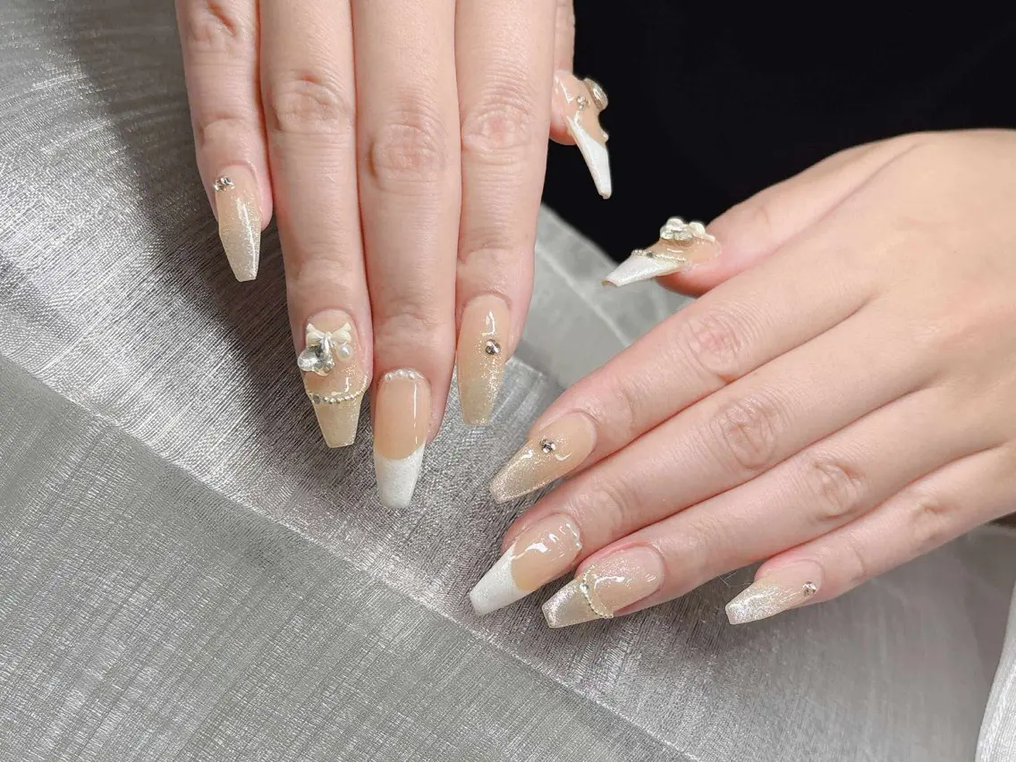 ネイル ハンドネイル Lee Nailsのネイルデザイン