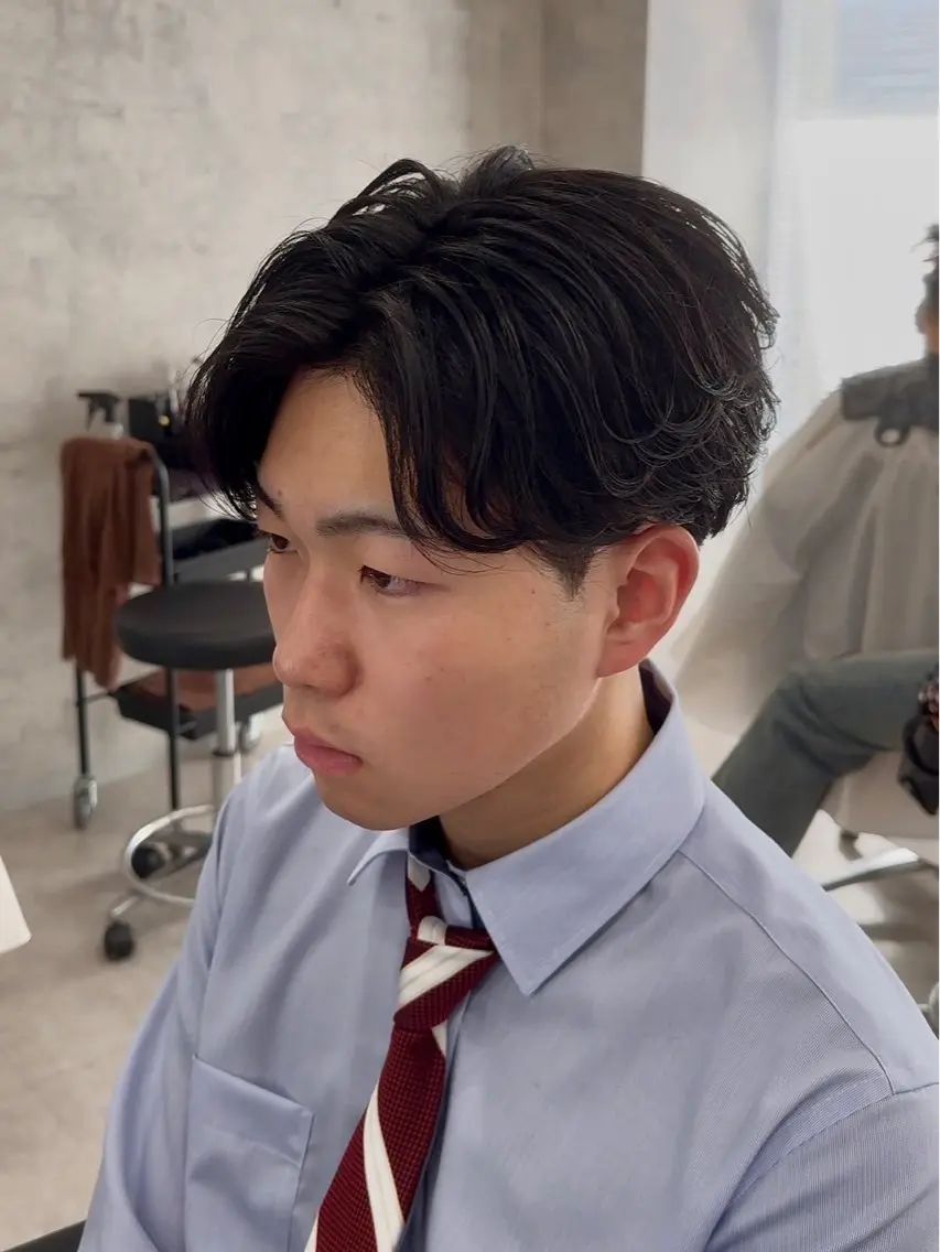 メンズ センターパート カット パーマ ツイスパ／フェザー パーマ特化🔥真裟斗のヘアスタイル