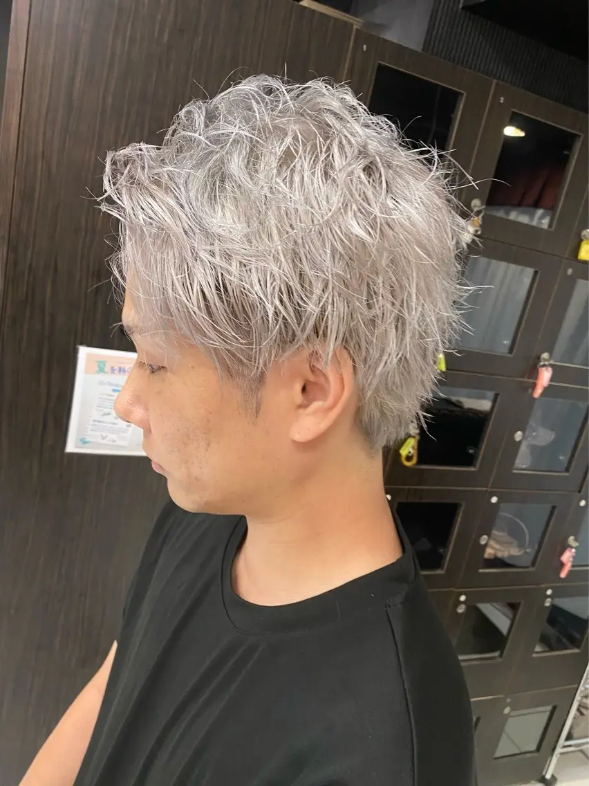 カラー メンズ シルバー ヘアカラー トリートメント グレージュ達人/赤み 消し/ブリーチ/岩崎のヘアスタイル