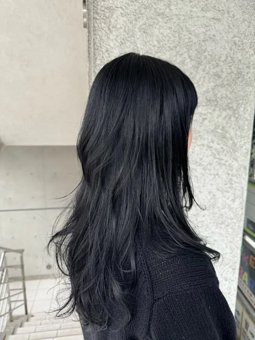 セミロング ハイレイヤー レイヤーカット 椎葉 祐也のヘアスタイル