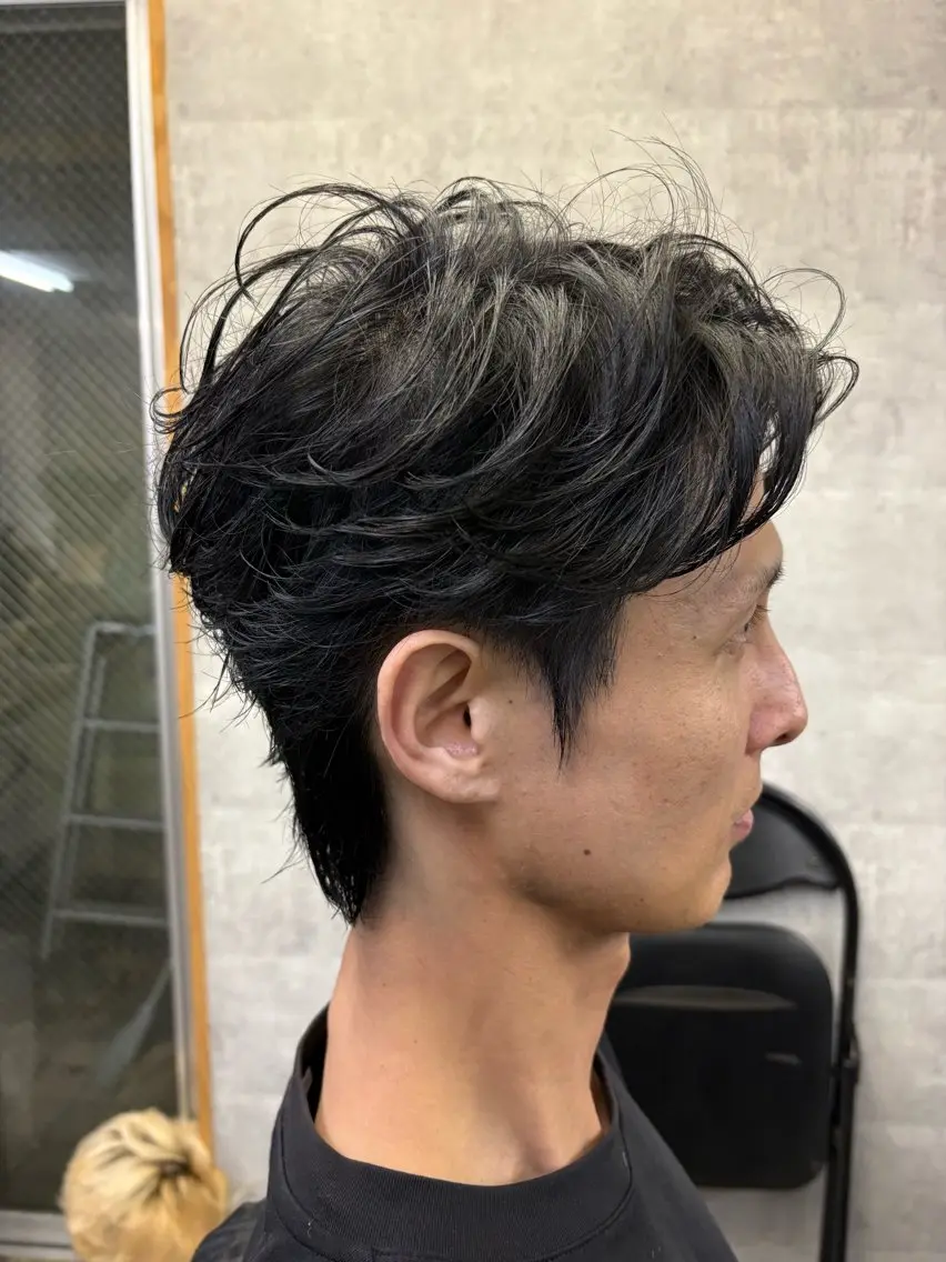 ミディアム パーマ メンズ ミディアムパーマ メンズパーマ 松﨑 香生のヘアスタイル