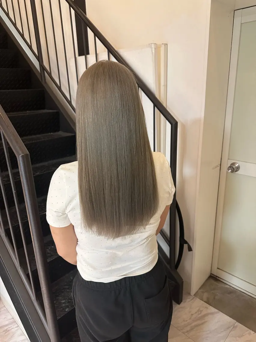 ロング カラー ヘアカラー トリートメント Lantana 前野心結のヘアスタイル