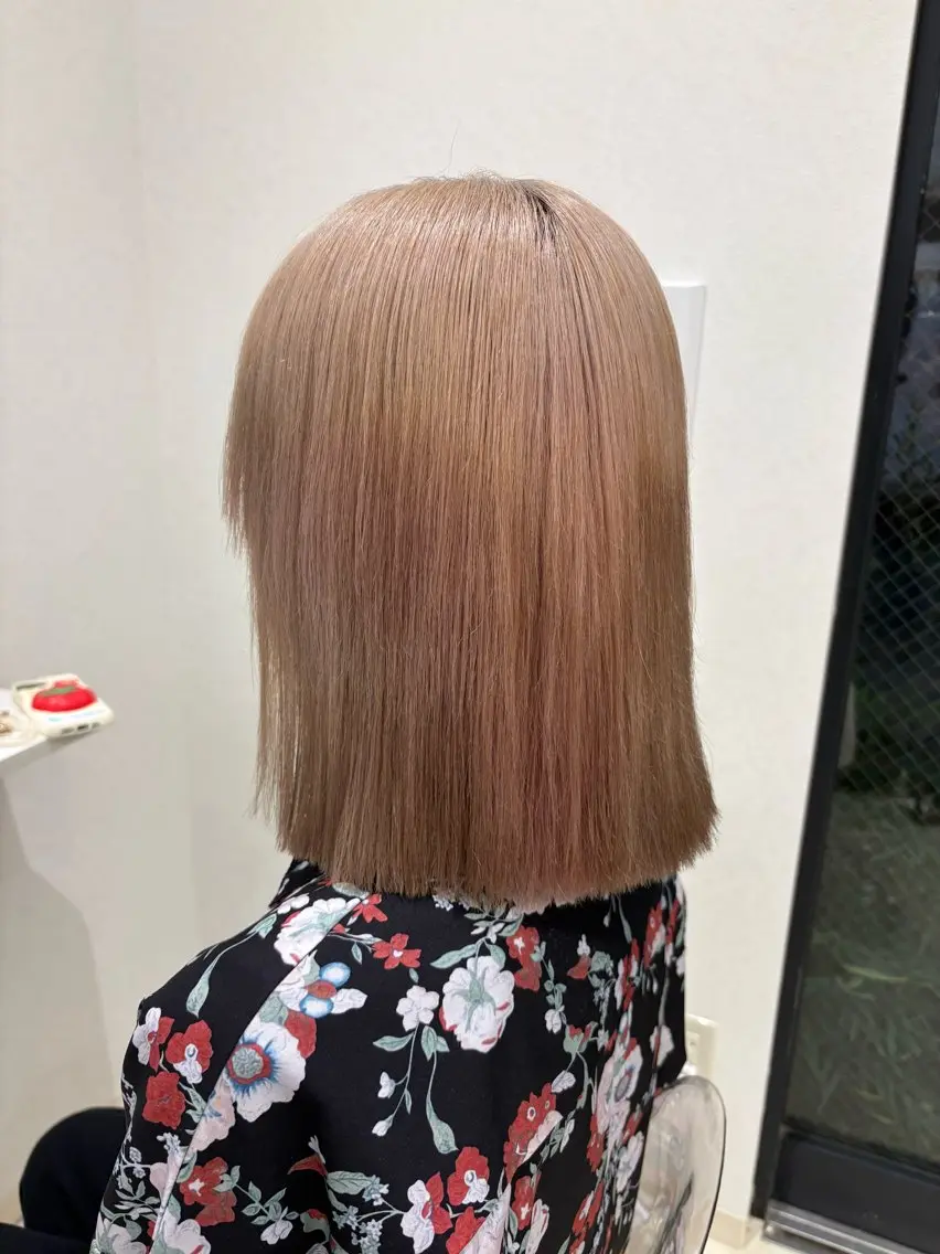 ミディアム 切りっぱなしボブ ボブ ゆうな VISAGE dioのヘアスタイル