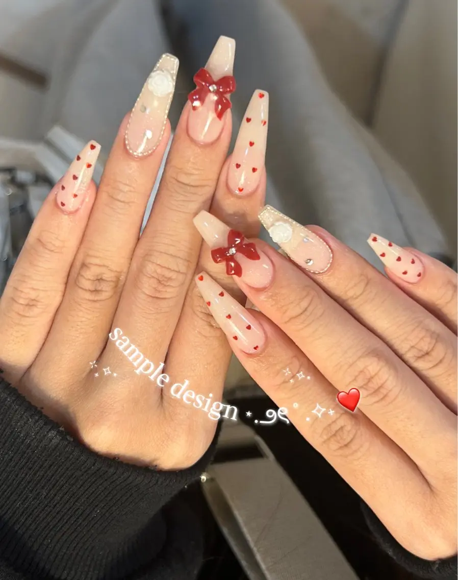 ネイル ハンドネイル ViViA momokaのネイルデザイン
