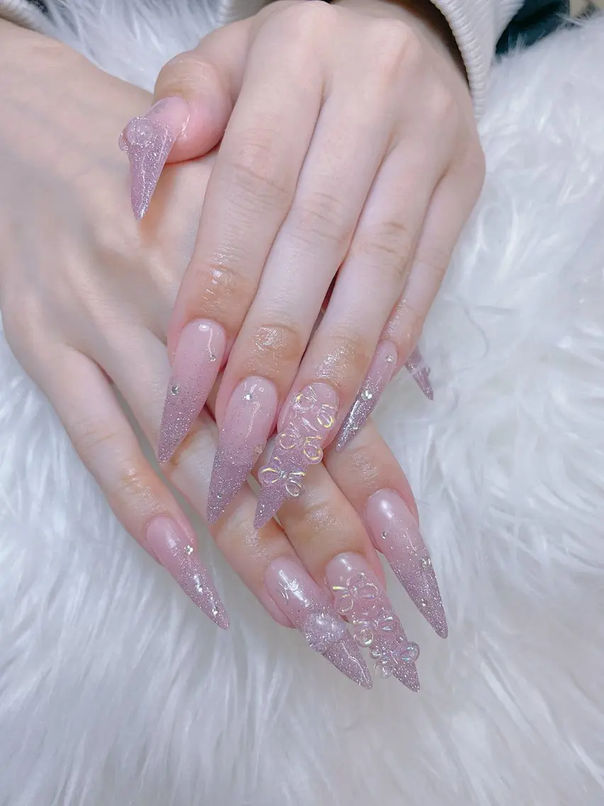 ネイル フレンチネイル ジェルネイル 韓国ネイル マグネットネイル ネイルチップ Rin Nail 新大久保店のネイルデザイン