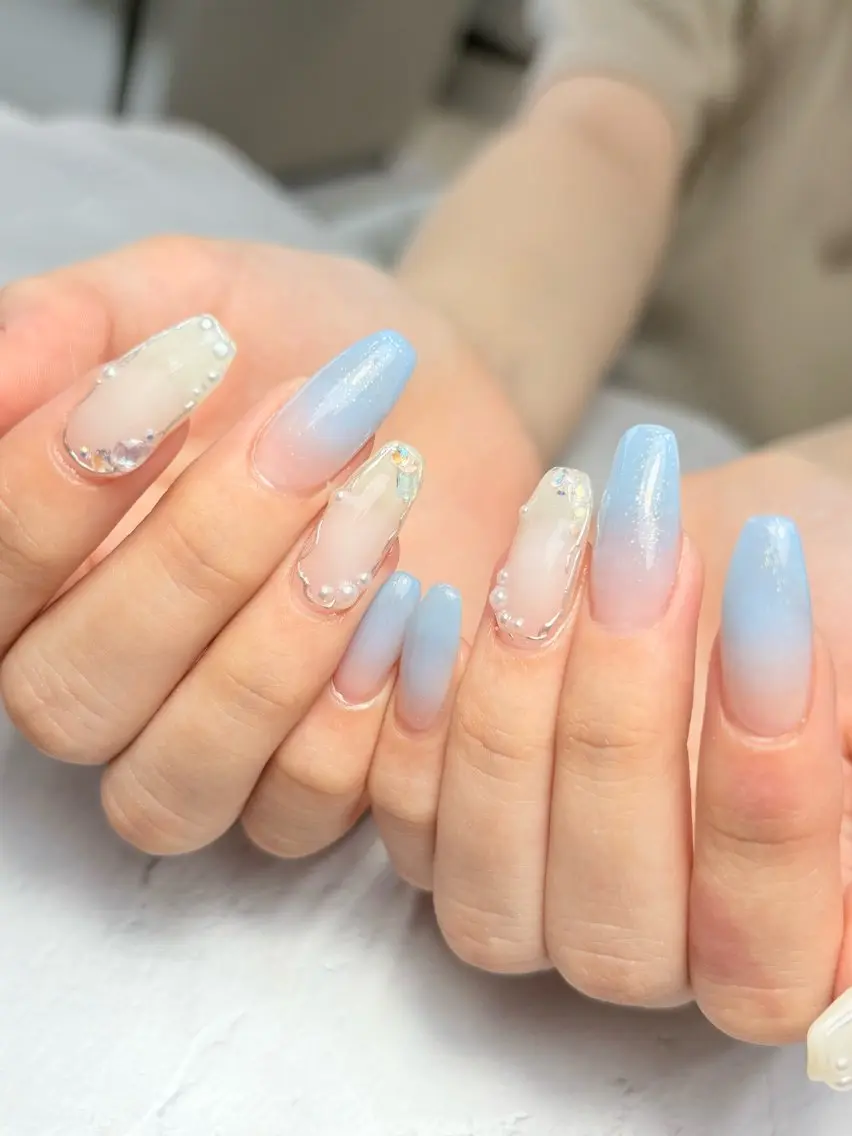 ネイル 水色 ロングネイル ミラーネイル オフィスネイル シンプルネイル ナチュリア 西條のネイルデザイン