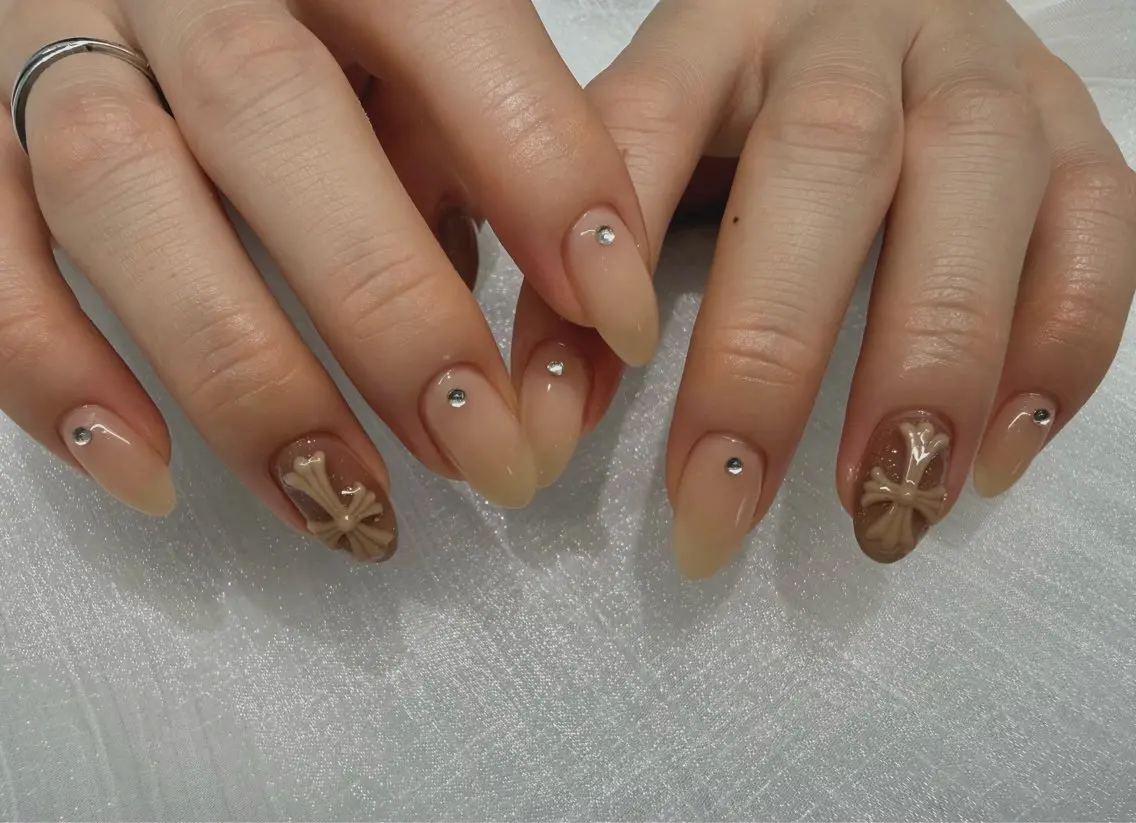 ネイル Color . Iwanoのネイルデザイン