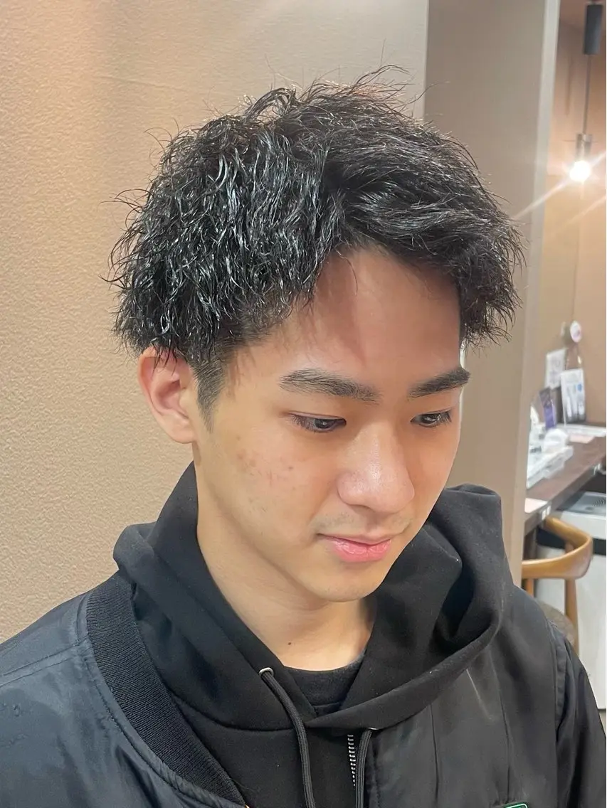カット+ツイストパーマ+ヘアケア処理剤¥15,950の写真