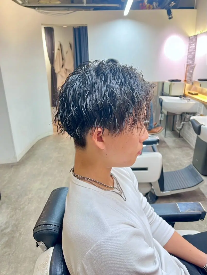 ショート パーマ メンズ カット パーマ トリートメント 佐々木 優人のヘアスタイル