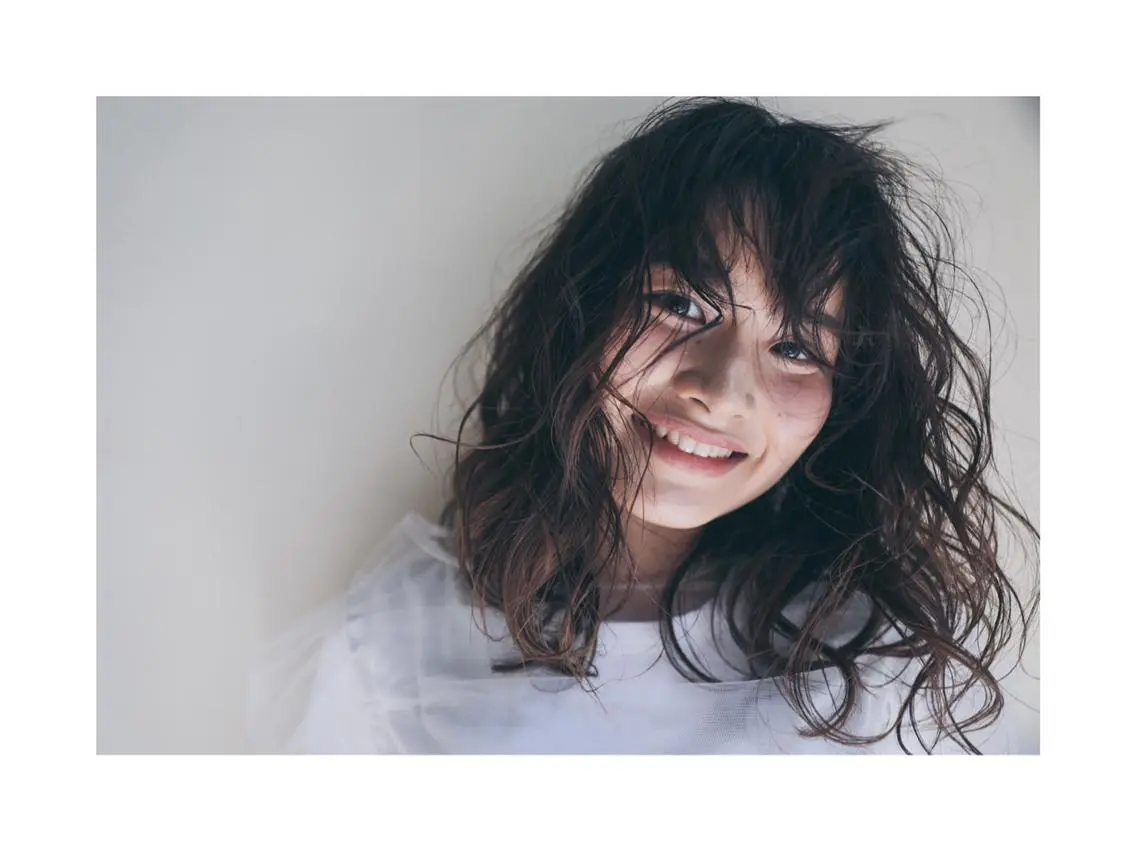 ミディアム ミディアムパーマ 大岩 茉愉のヘアスタイル