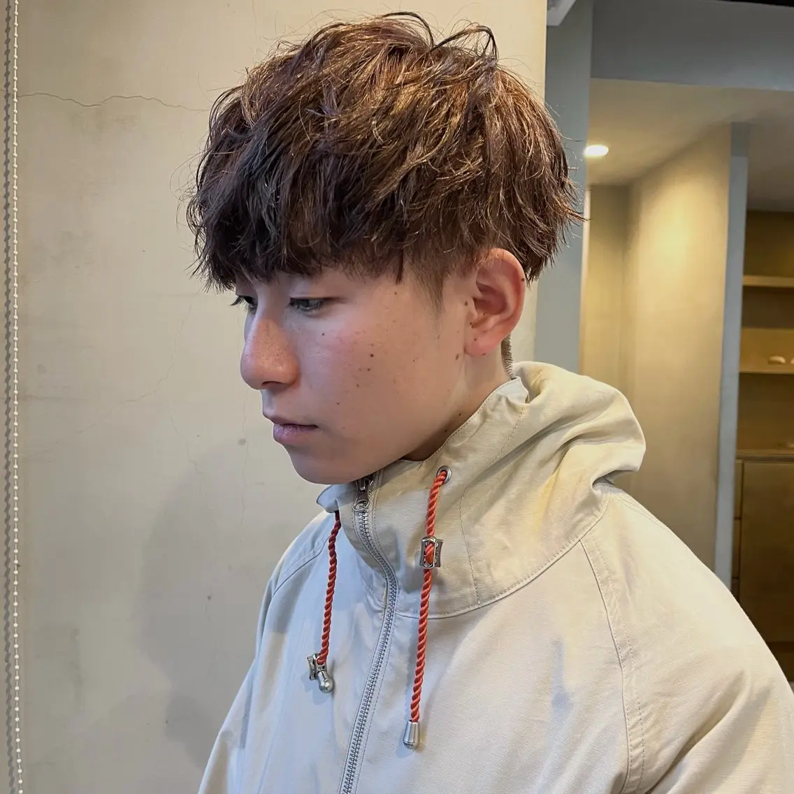 ショート カラー メンズ メンズ韓国風 韓国マッシュ マッシュ ベージュカラー 韓国風ヘア カット ヘアカラー なな/ICI/レイヤ ーパーマ/上前津のヘアスタイル