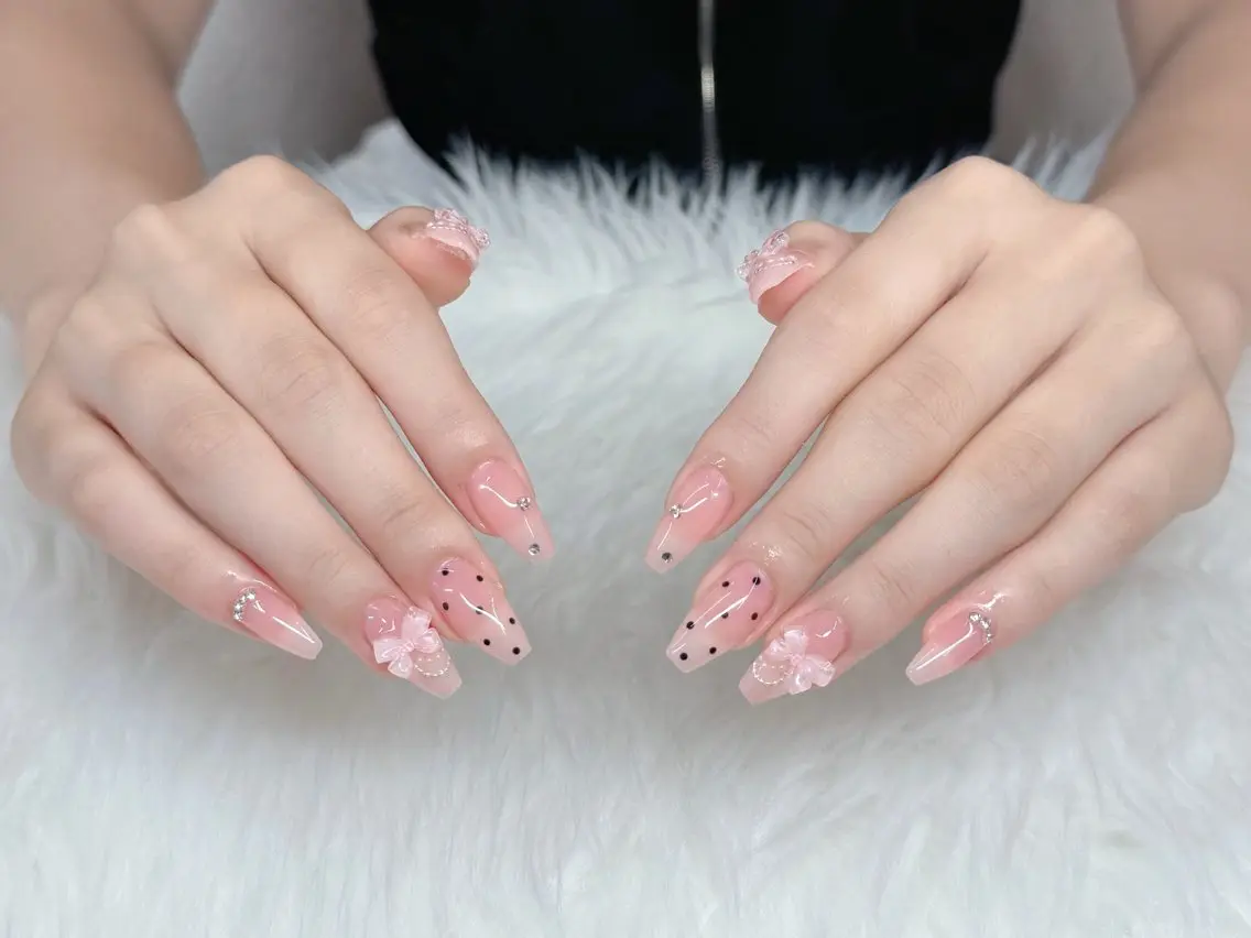 ネイル アートネイル ジェルネイル 韓国ネイル 持ち込み ネイルチップ ハンドネイル GOHOUBI Nail 心斎橋店のネイルデザイン