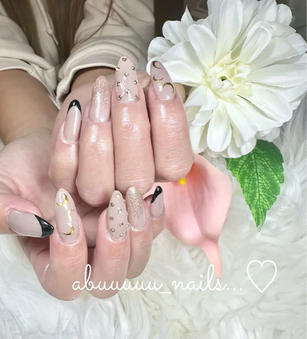 ネイル フレンチネイル ラメ(グリッター) ラメグラデーション ハンドネイル abuuuuu nailsのネイルデザイン