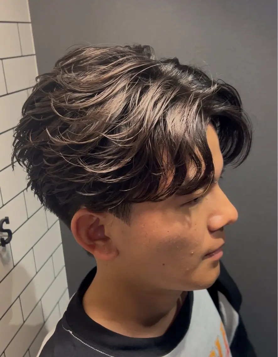 ショート パーマ メンズ フェザーパーマ メンズパーマ カット パーマ 奥村 悠晏のヘアスタイル