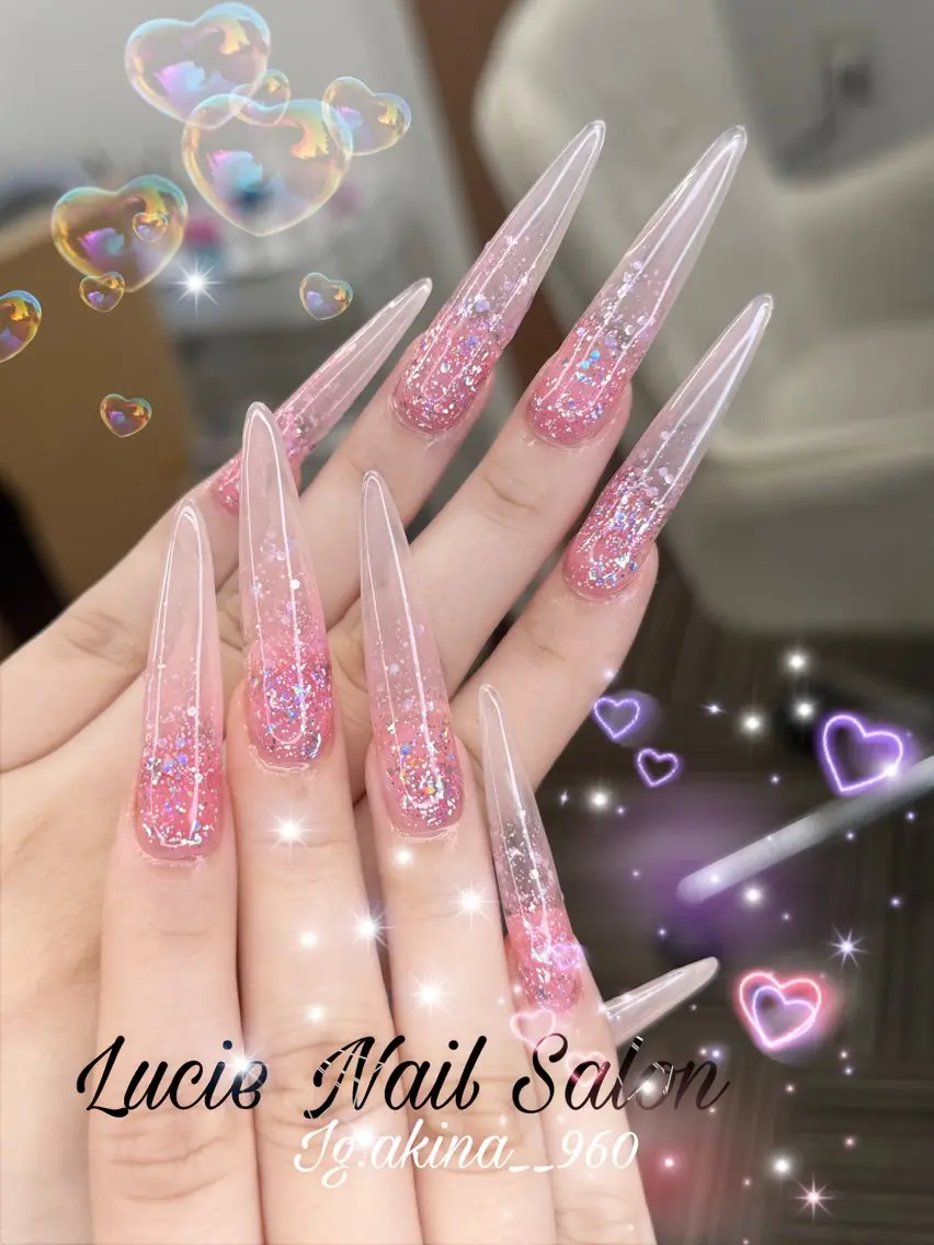 チップ長さ出し+シンプルデザイン(ジェルオフ1000円チップ長さ+パーツオフ1500円)の写真
