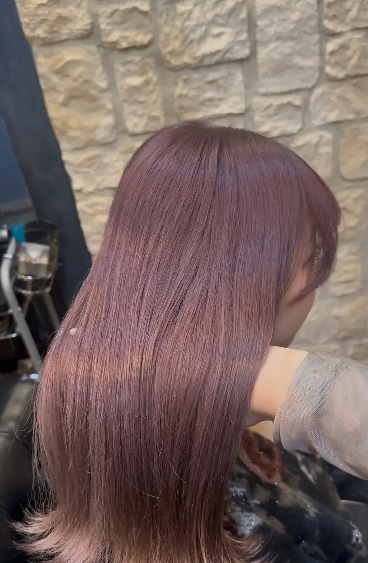 カラー ラベンダーカラー ピンクカラー ピンクラベンダー カット ヘアカラー トリートメント ブリーチカラー⸜♡⸝ クルミ🐍のヘアスタイル