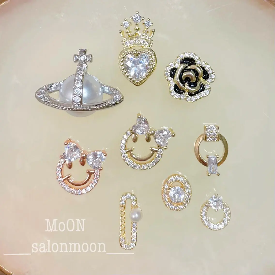 ネイル ハンドネイル ハンドケア MoON...❤︎ MeGuのネイルデザイン