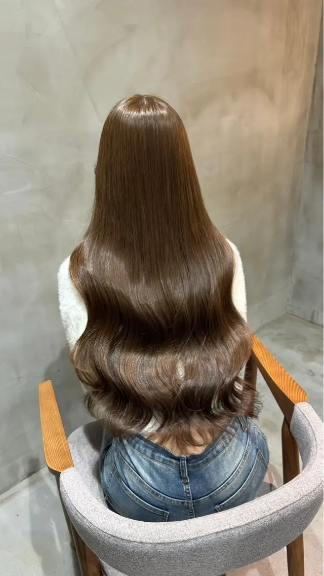 ロング ヘアカラー 後藤 実咲のヘアスタイル