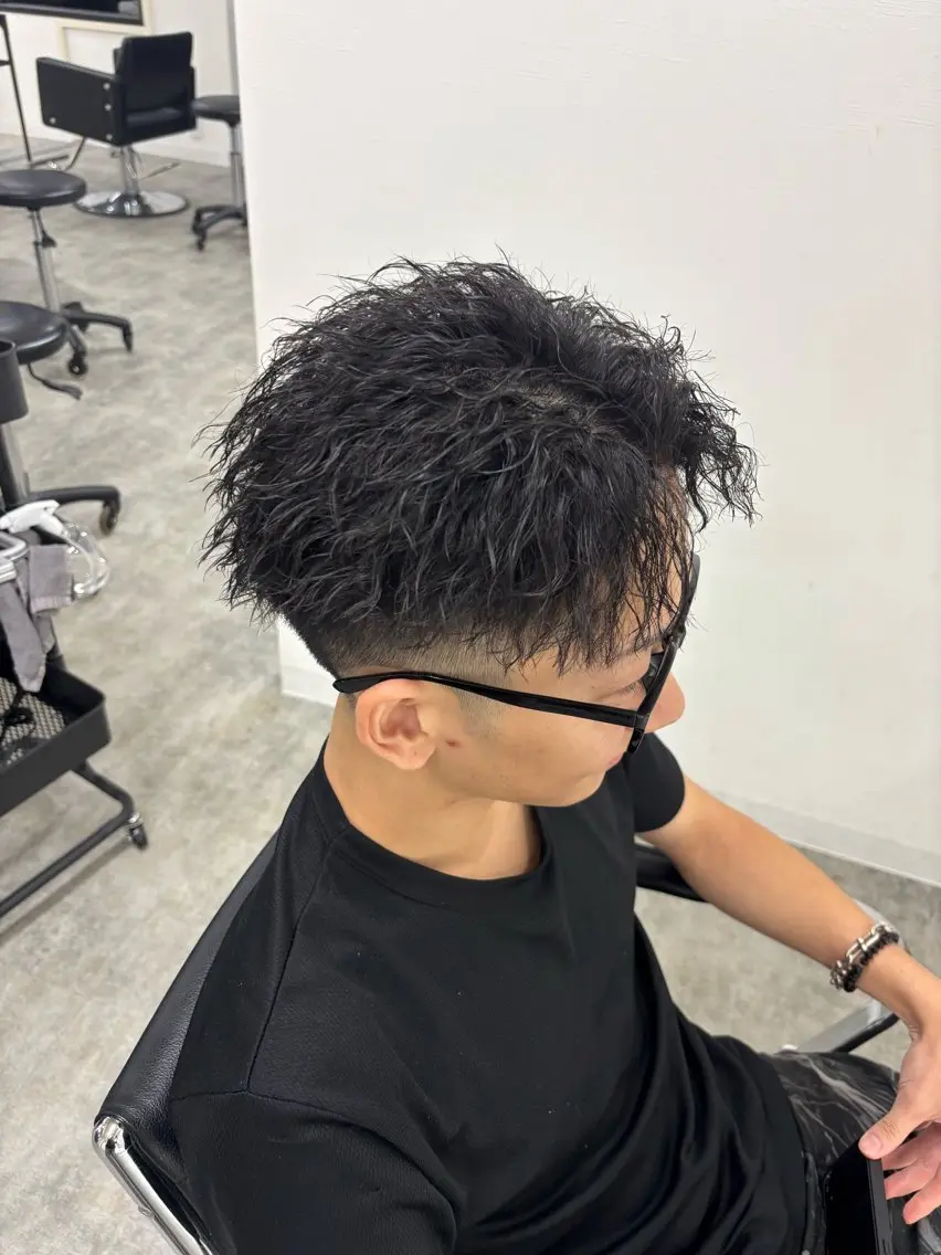 パーマ メンズ 西嶋 大凱のヘアスタイル