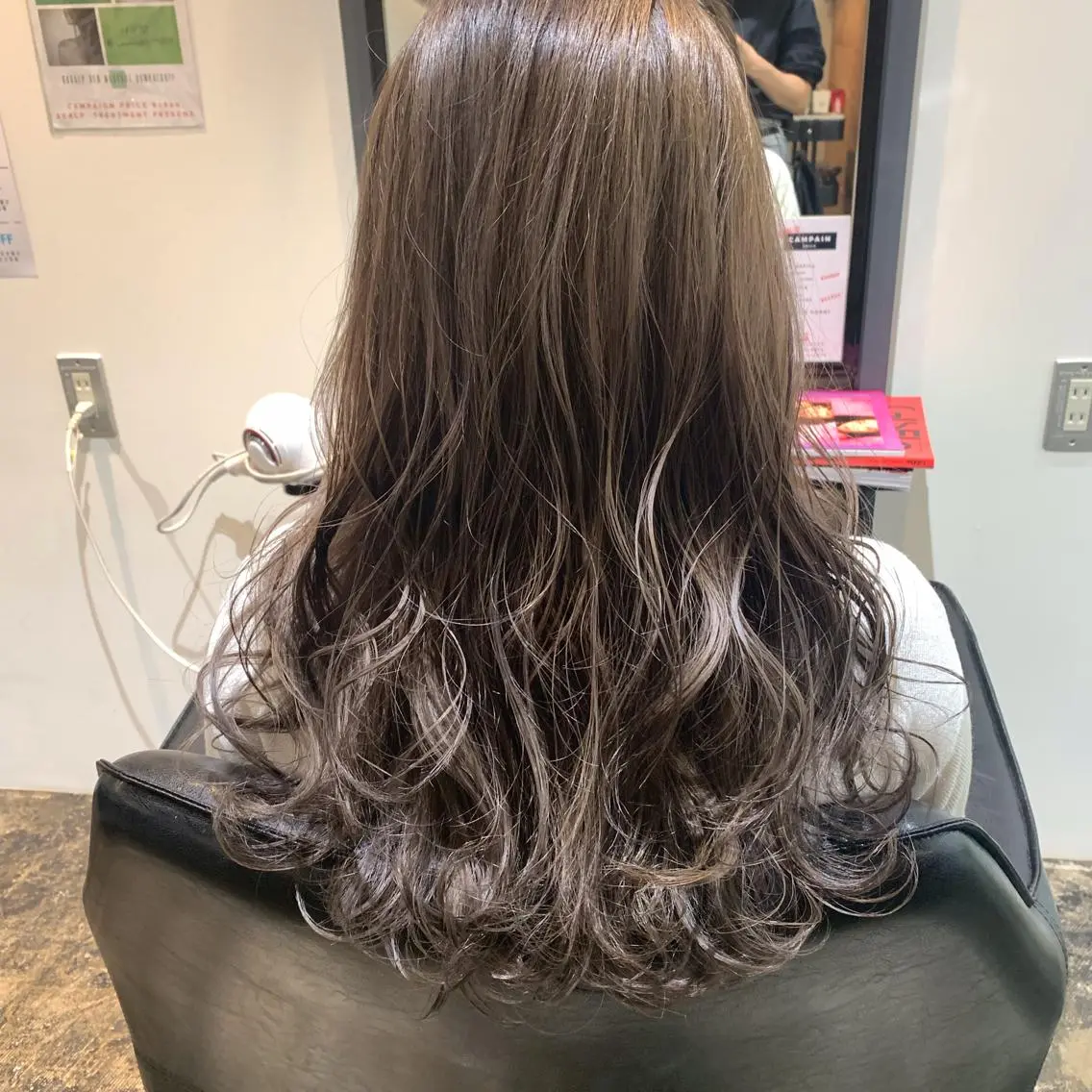 セミロング カラー Neale.♡ ROLA京橋のヘアスタイル