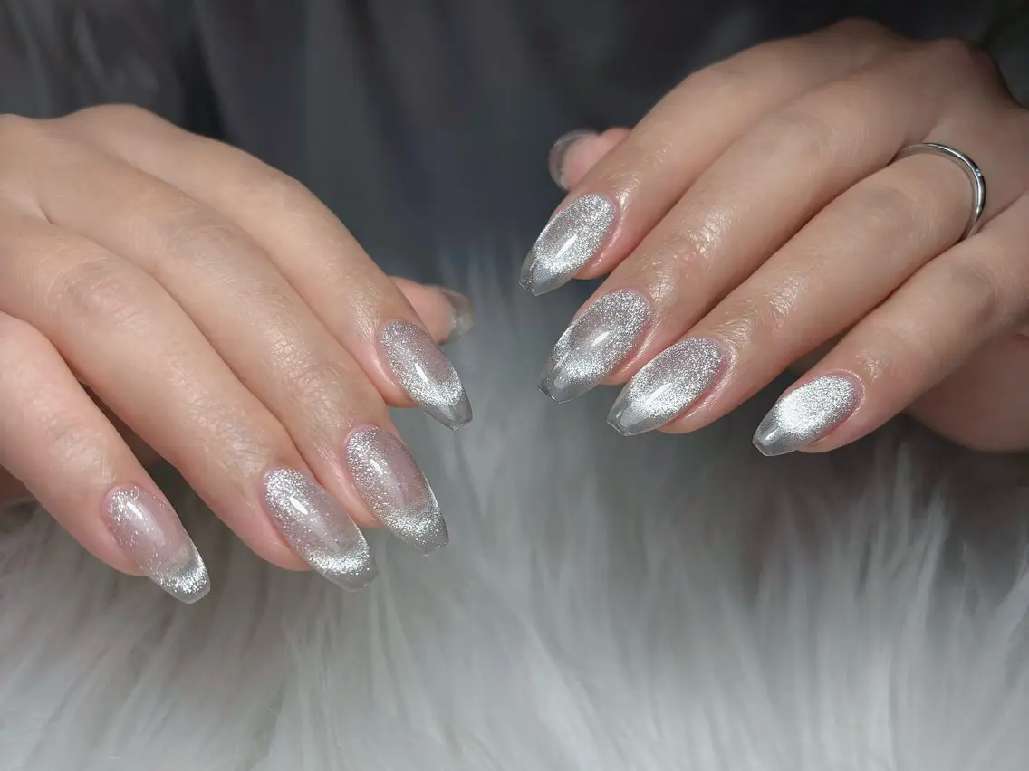 ネイル フレンチネイル マグネットネイル マグネットフレンチ Rosie Nail サロン南越谷のネイルデザイン