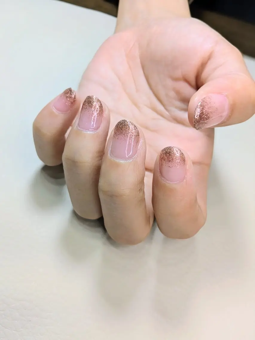 ハンドネイル【ラメグラデーション】の写真