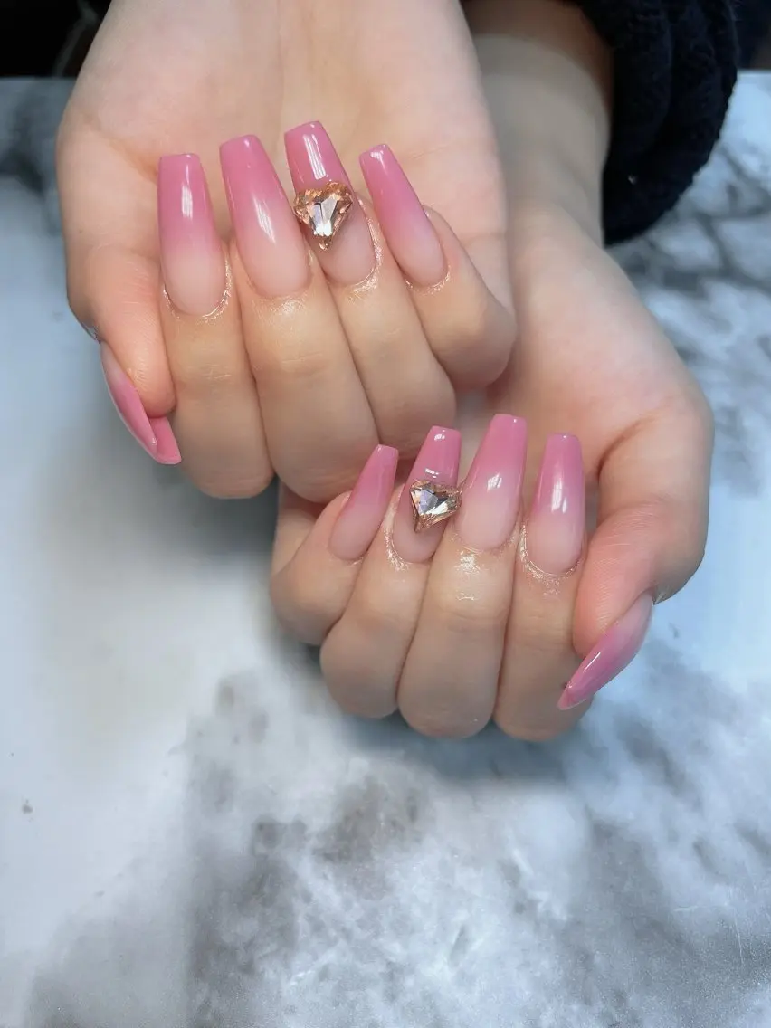 ネイル ハート ハンドネイル Kayo 💅のネイルデザイン