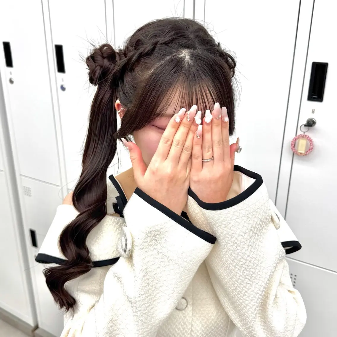 ロング ヘアアレンジ お団子ヘア ヘアセット ヘアメ🎀ハイトーン 🩵エクステ🪄しほのヘアスタイル