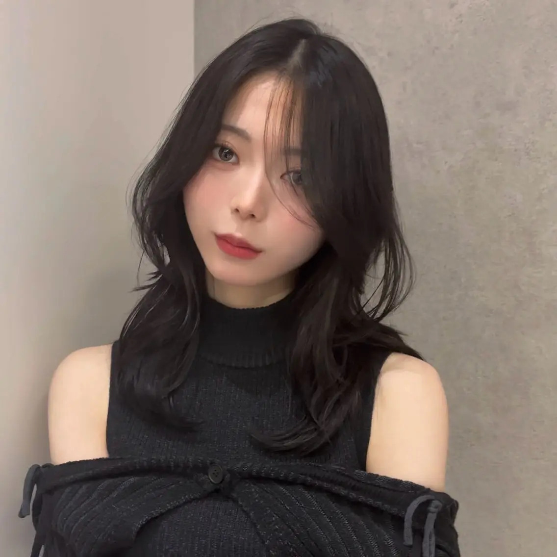 ミディアム カット ヘアカラー トリートメント ヘッドスパ ヘアセット ハッシュカット🖤✨ 顔周り/韓国ヘアのヘアスタイル