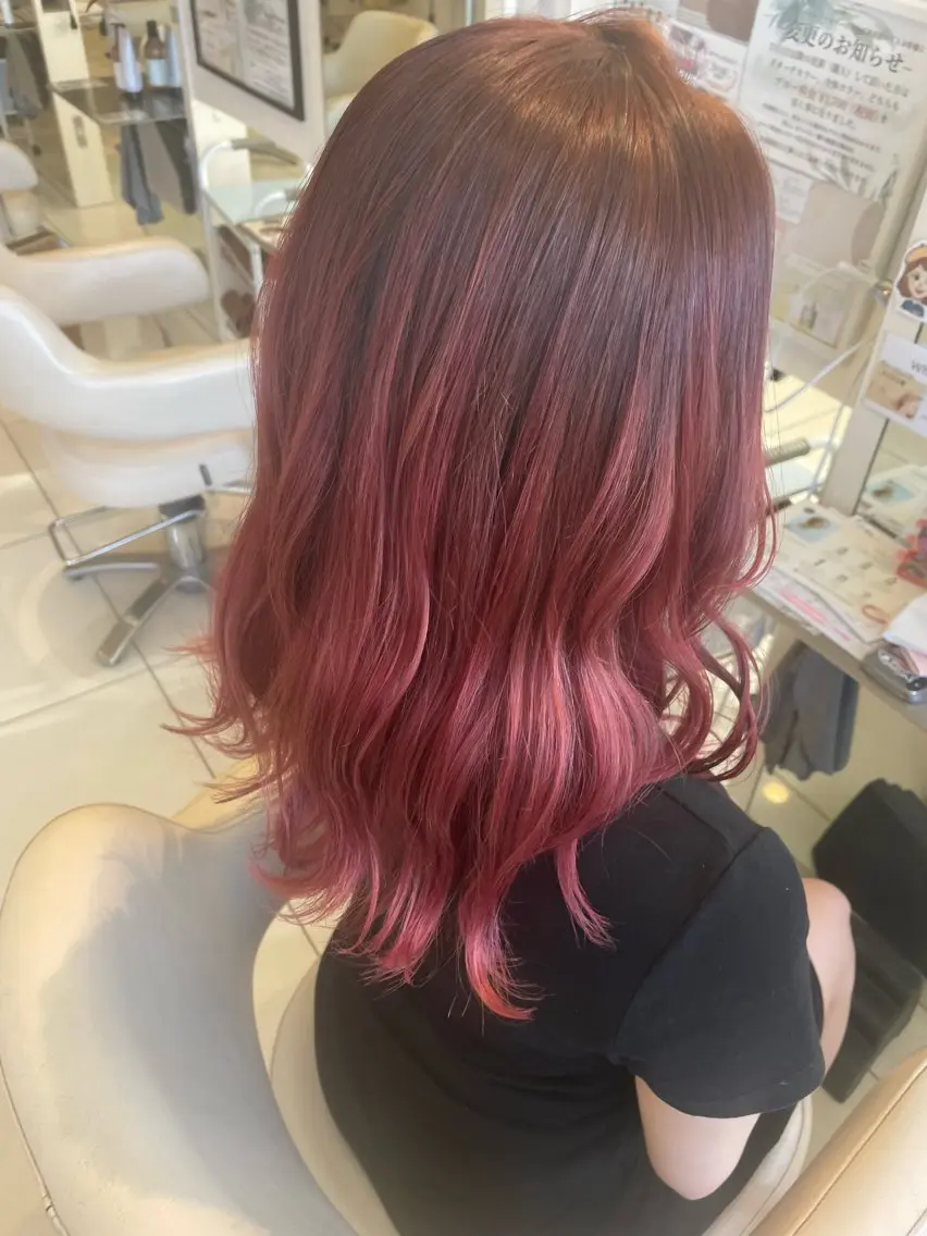 セミロング カラー ヘアカラー ヤマグチ ユキナのヘアスタイル