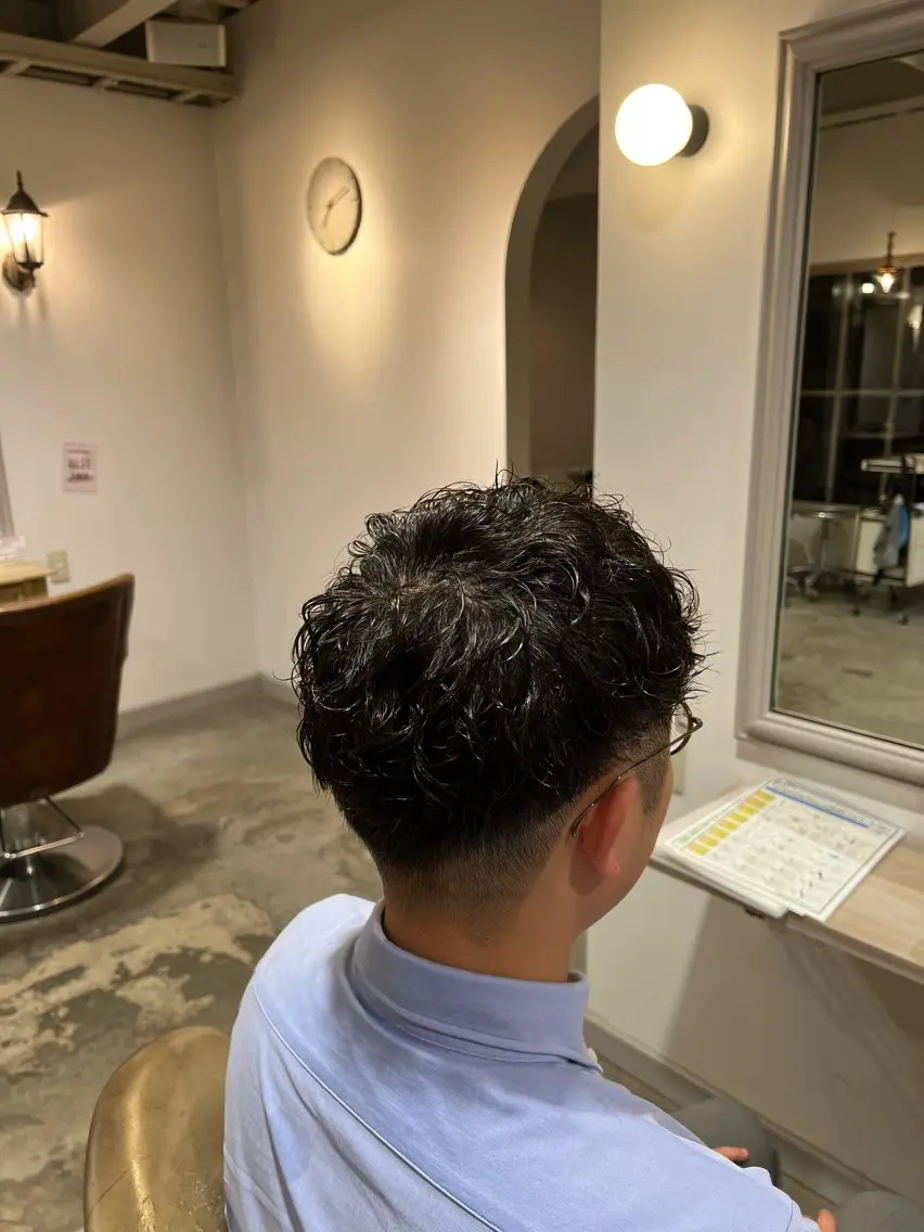 ショート パーマ メンズ カット パーマ トリートメント ひがし はるなのヘアスタイル