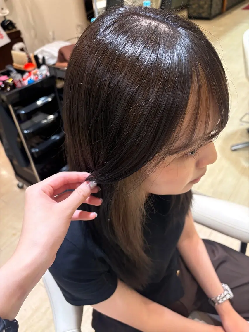 カラー インナーカラー 武内 莉子☆*:.｡のヘアスタイル