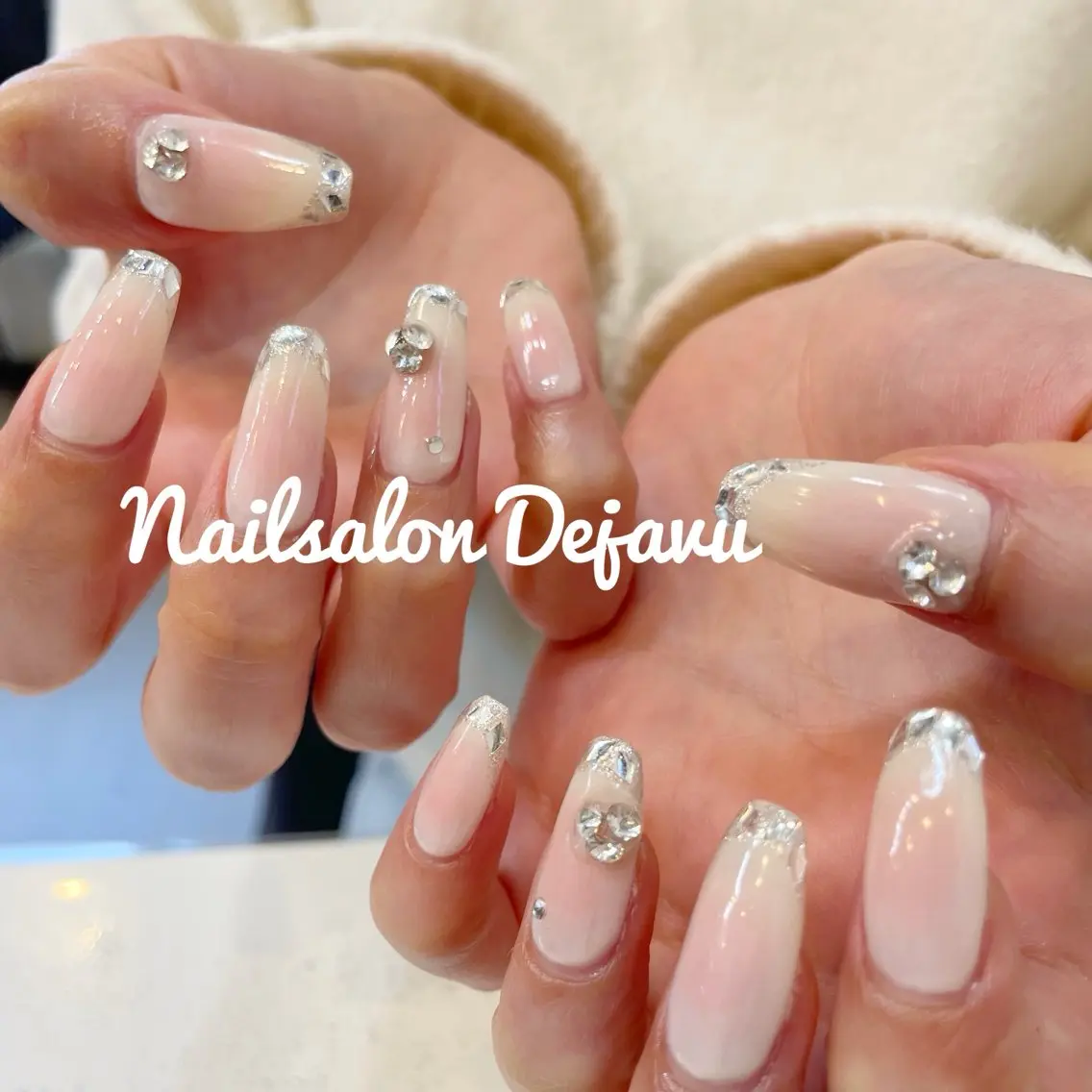 ネイル チークネイル フレンチネイル ガラスフレンチ 持ち込み ハンドネイル Nail salon Dejavu 🌿のネイルデザイン