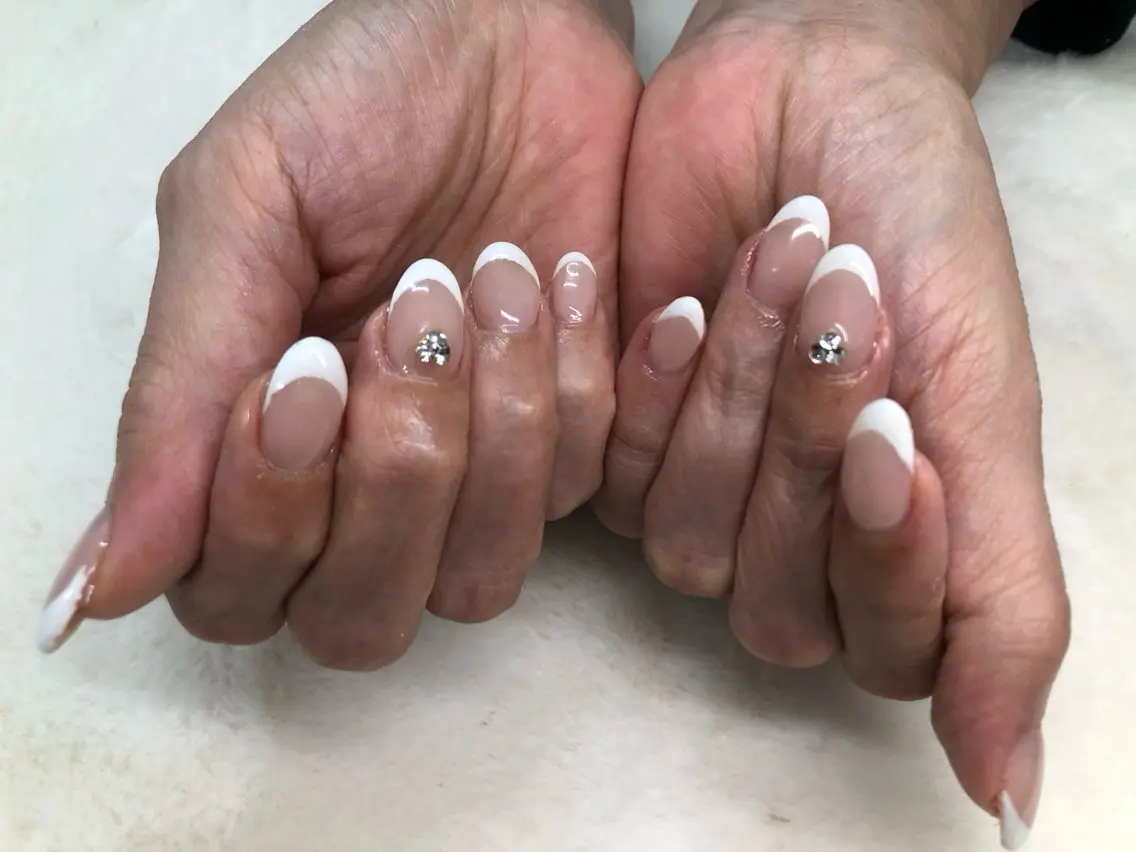 ネイル フレンチネイル オフィスネイル シンプルネイル ハンドネイル ハンドケア 心斎橋Salon Epokkuのネイルデザイン