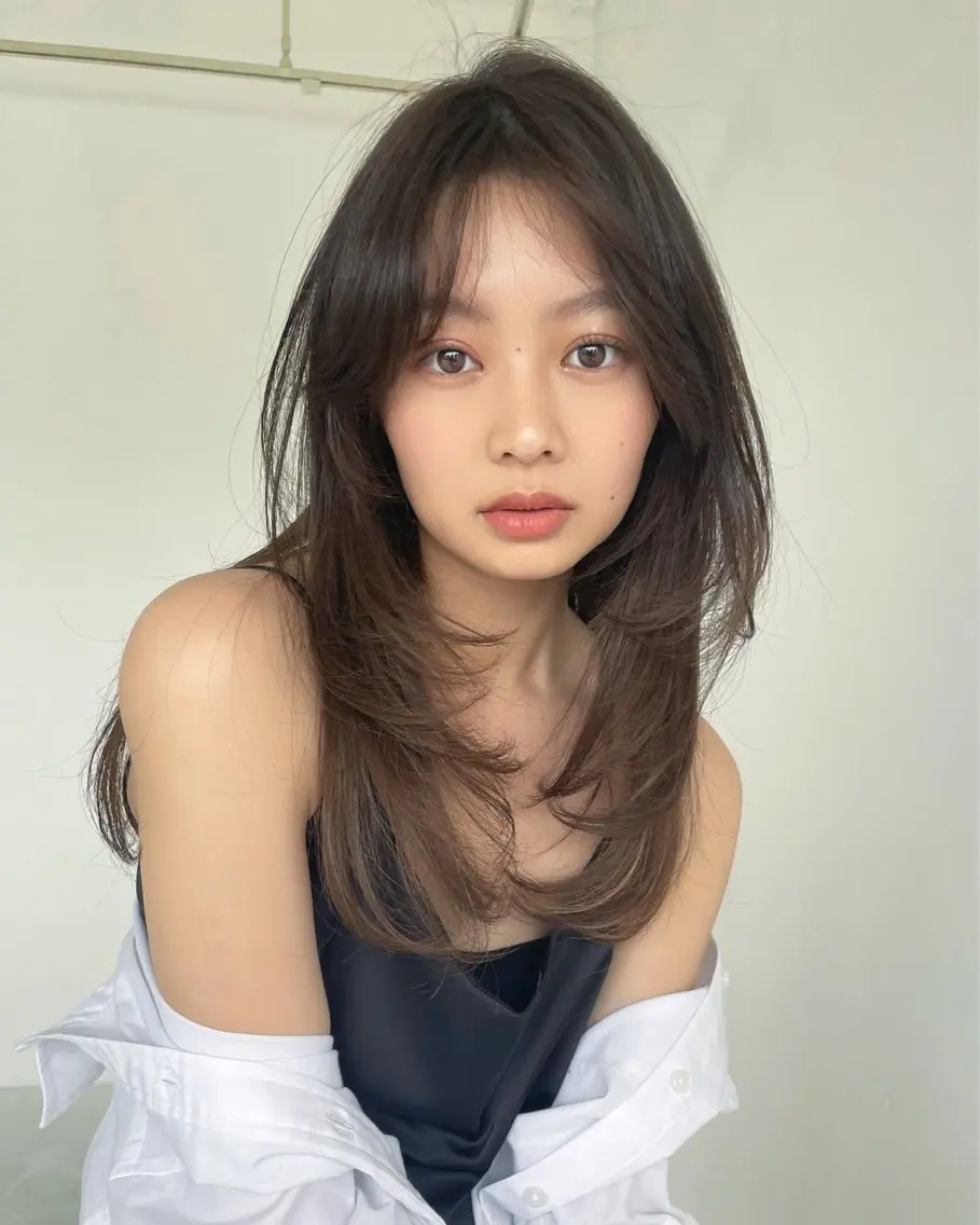 セミロング カラー ハイライトカラー ハイライト レイヤーカット ARISA 学芸大学/海外ヘアのヘアスタイル