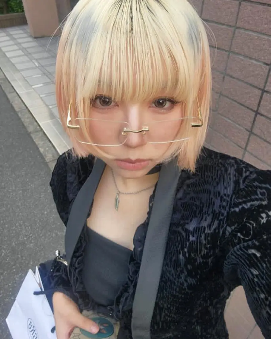 ショート カラー カット ヘアカラー 圧倒的デザイン力 店長🎨RENAのヘアスタイル