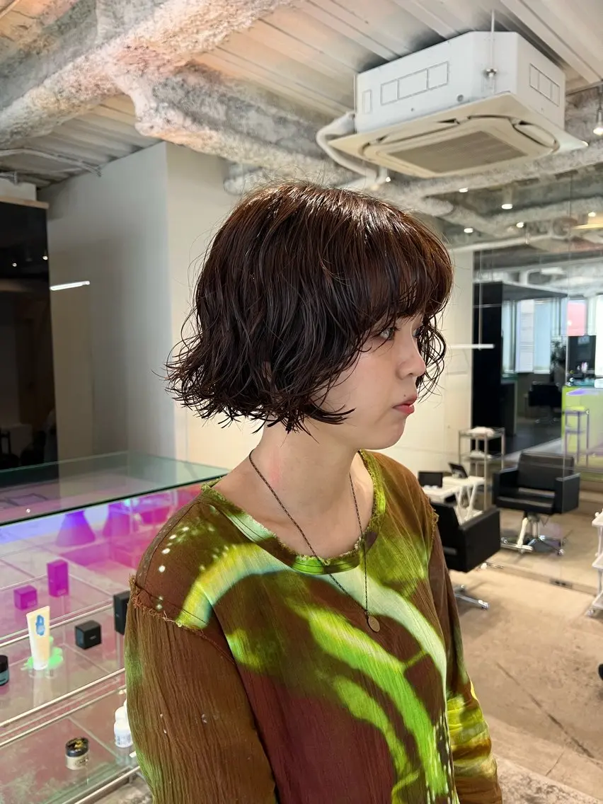 ショート パーマ ボブ カット パーマ AmiLi HONOKAのヘアスタイル