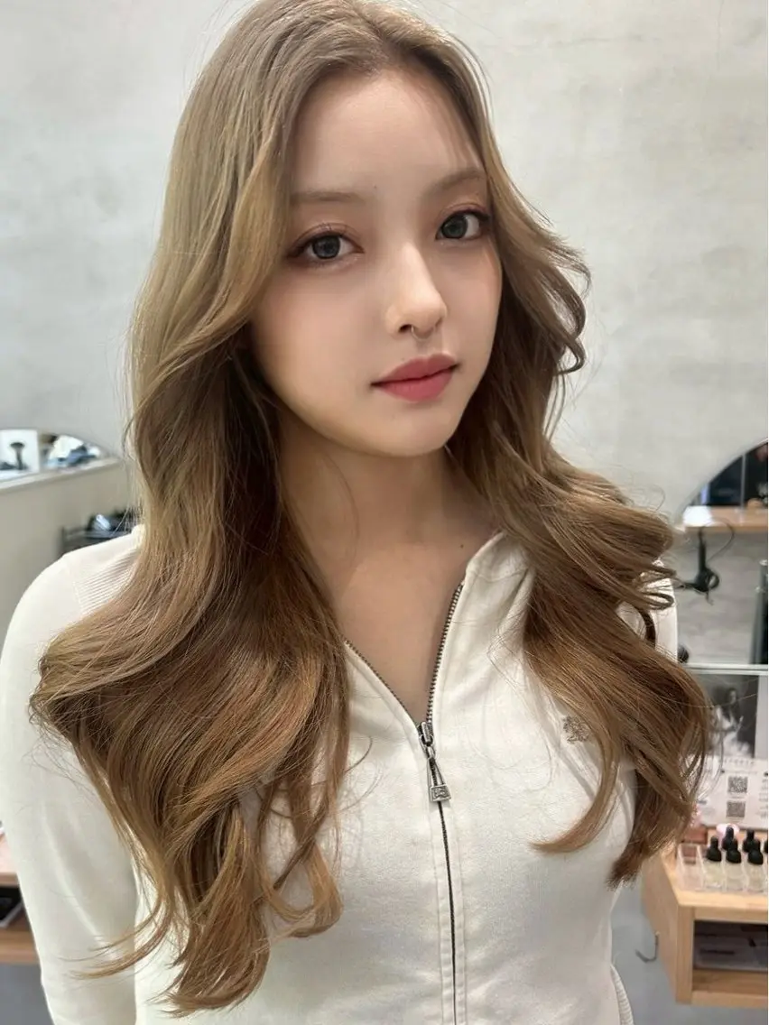 ロング カット ヘアカラー 透け感color/ SUのヘアスタイル