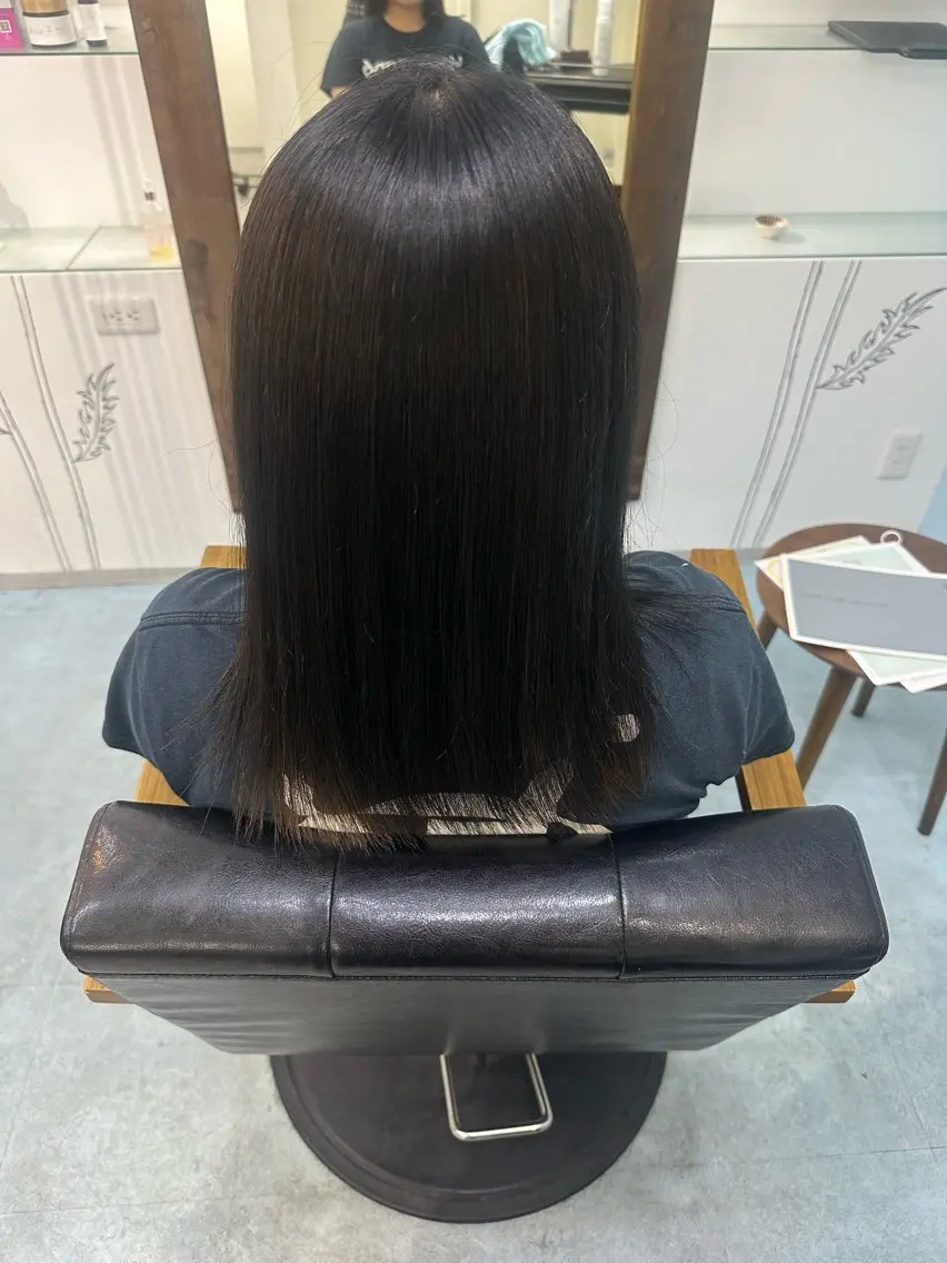 ミディアム ヘアカラー 足立 芹音のヘアスタイル