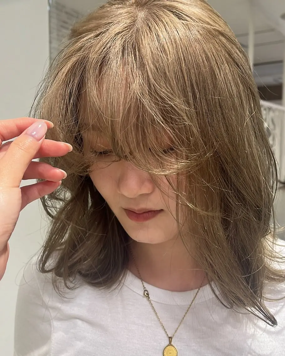【❤️🔥カットなし】【ブリーチ💫】【イルミナカラー💫】カラー➕補修ケア艶々トリートメント➕ブローの写真