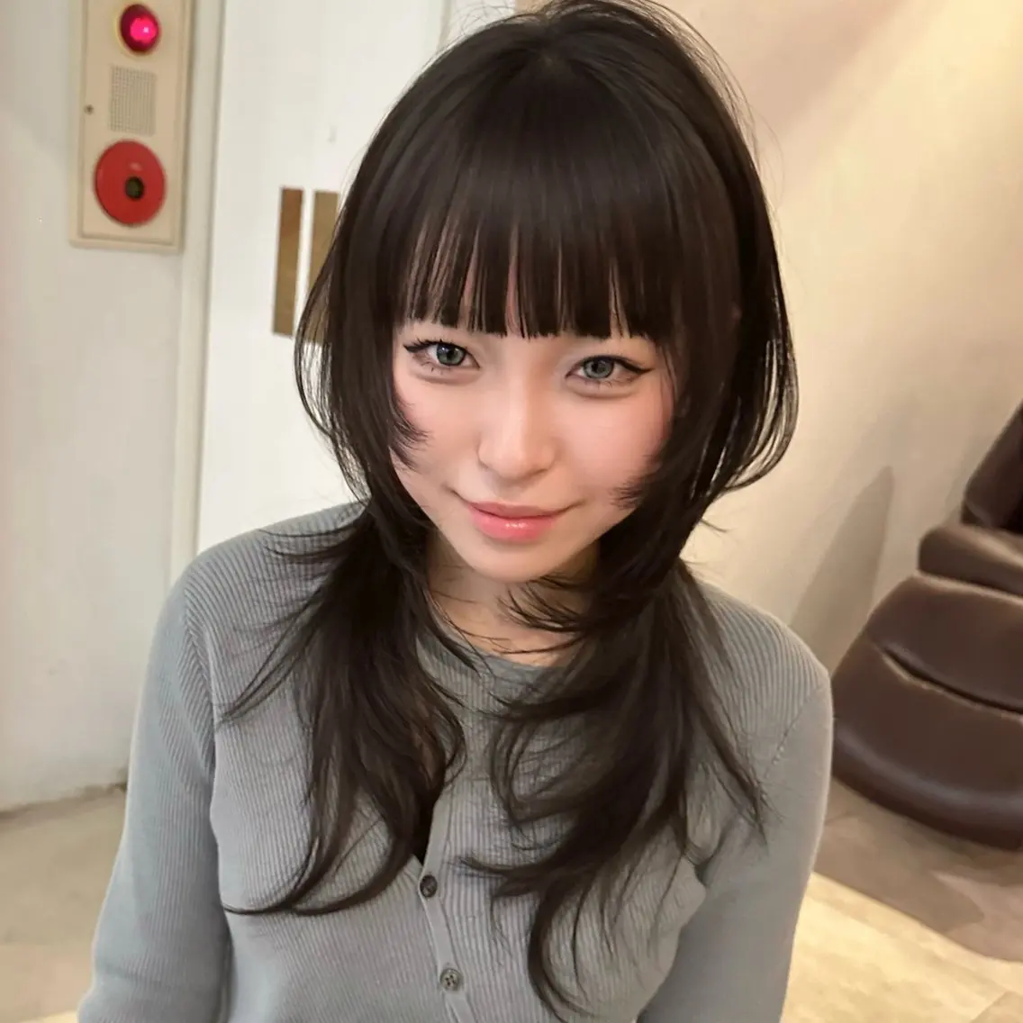 ミディアム カット ヘアカラー トリートメント 🌹ハッシュカット、 レイヤー韓国ヘア🌹のヘアスタイル
