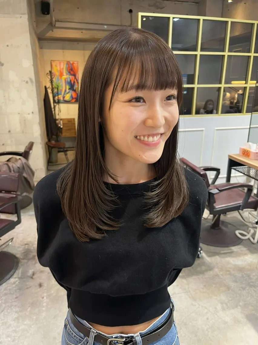 ミディアム カラー カット ヘアカラー トリートメント 🦩レイヤー|透明感 カラー🦩makoのヘアスタイル