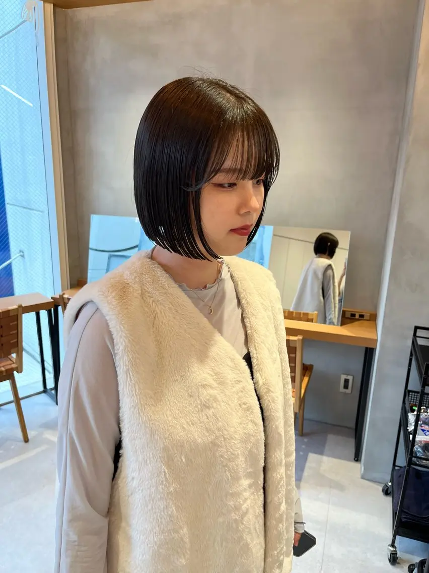 ミディアム カラー カット ヘアカラー トリートメント 縮毛矯正ボブ&顔まわ レイヤー♡TOMOEのヘアスタイル