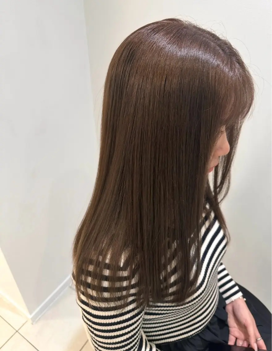 ロング カラー カット ヘアカラー トリートメント 透明感ブラウンカラー 🫧レイヤー🩰好実のヘアスタイル