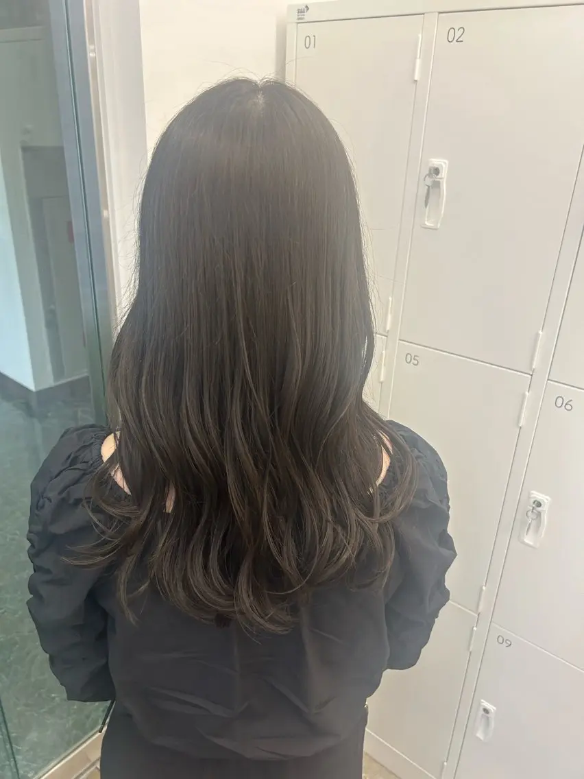 ロング カラー グレージュ レイヤーカット カット ヘアカラー トリートメント Nanaha /レイヤーカットのヘアスタイル