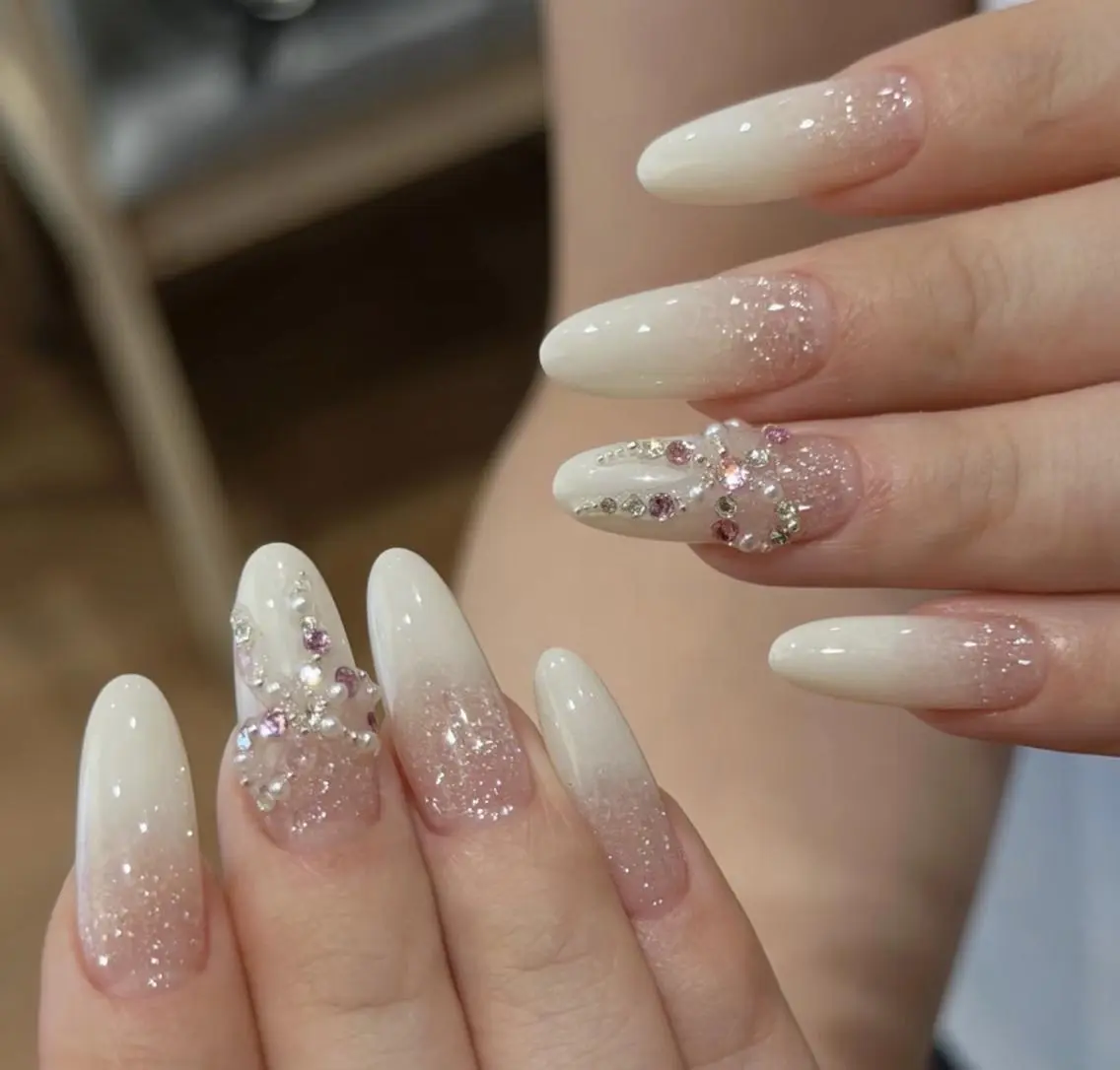 ネイル ハンドネイル 🎀 KiKi_nailのネイルデザイン