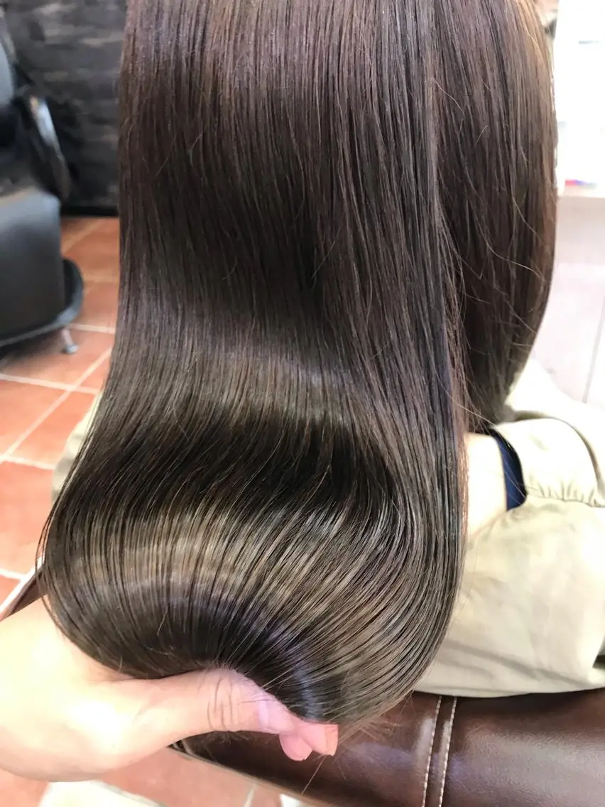 新規限定!!美髪ストレート+カット+低アルカリ全体カラーの写真